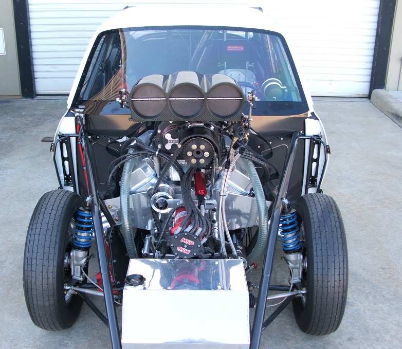 Outlaws Torana — photograph 2