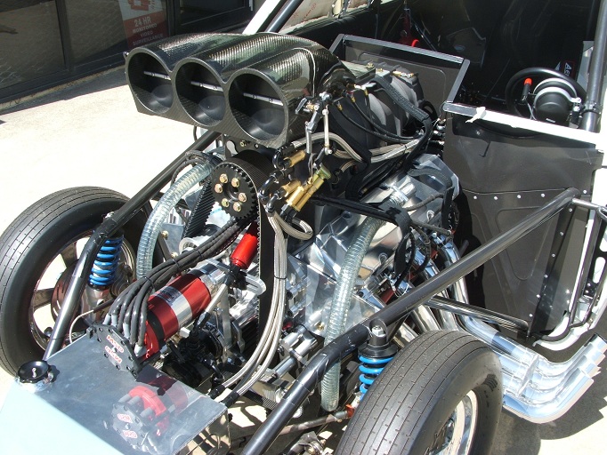 Outlaws Torana — photograph 3